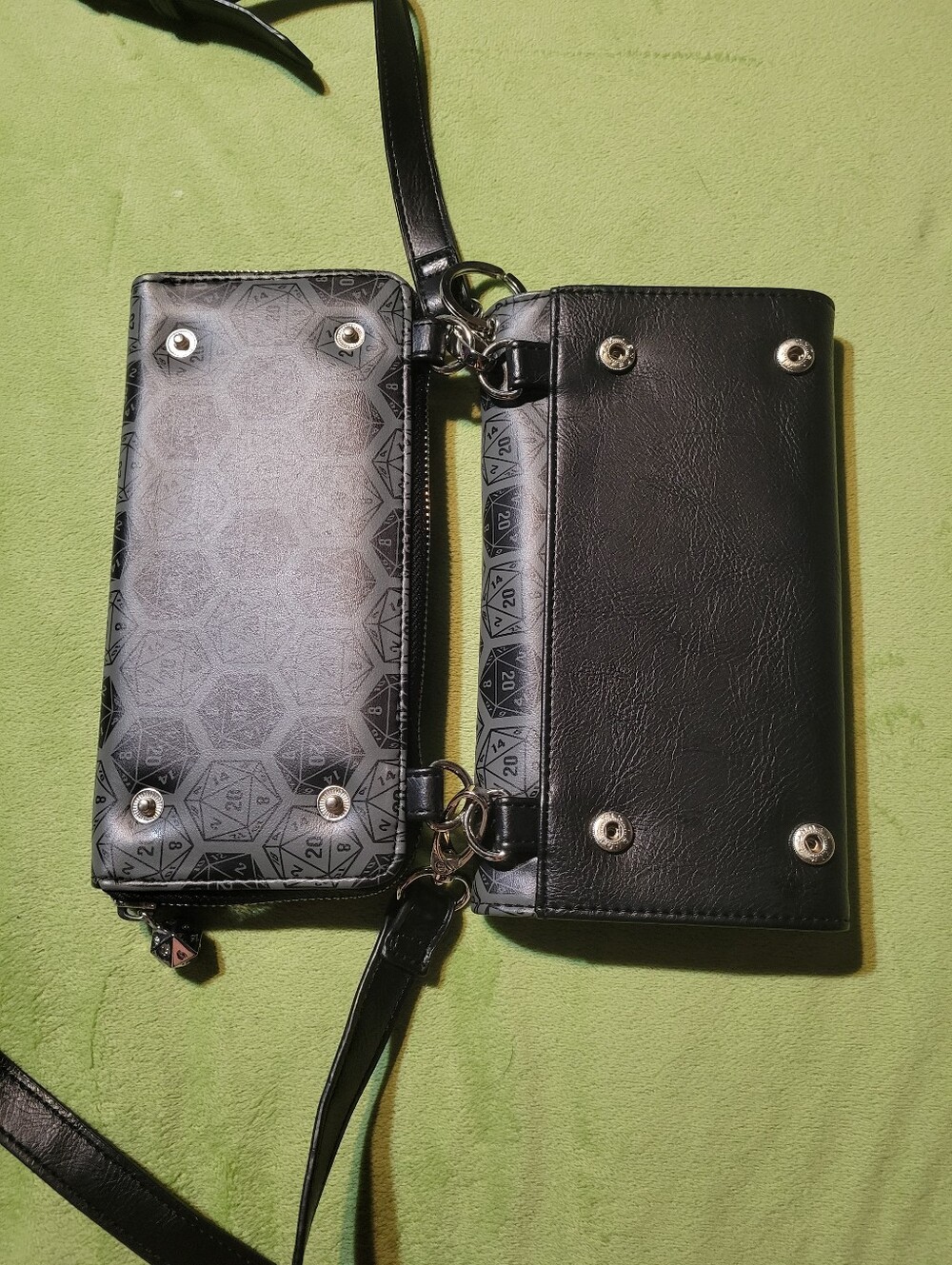 ThinkGeek D20 Wallet Handbag Shoulder Strap Adjustable Style - Picture 4 of 10